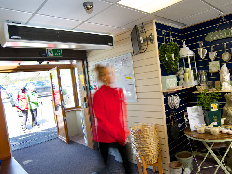 Garden centre air curtain